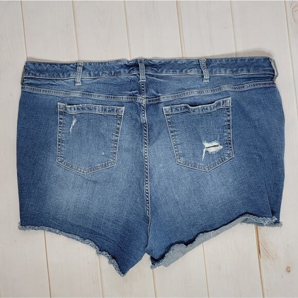 Torrid Cut Off Raw Hem Medium Wash Distressed Shorts, sz 24 - Picture 2 of 4